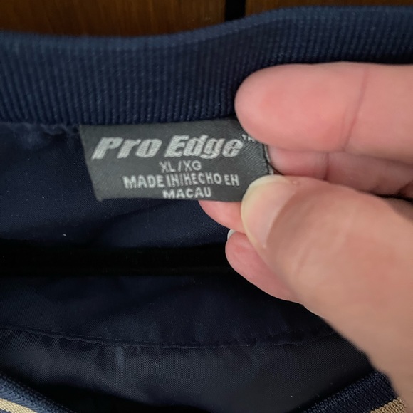 Notre Dame Navy Pull Over XL pockets - Picture 6 of 7